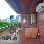 Elegancia E Lazer: Aparthotel Com Piscina