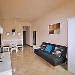Elegancia E Lazer: Aparthotel Com Piscina